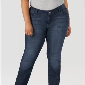 NWT Wrangler Straight Leg Jeans